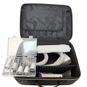 Machine portable de suppression de tatouages au laser picoseconde 755nm 1064nm Pico Laser avec valise à roulettes pour le rajeunissement de la peau et l'élimination des pigments - Product Image 1