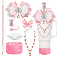 Lot de 7 accessoires de conception spéciale pour gobelets de 30 et 40 oz : pendentif clé fleur, pendentif boule en peluche, sangle de transport et breloque pour gobelet