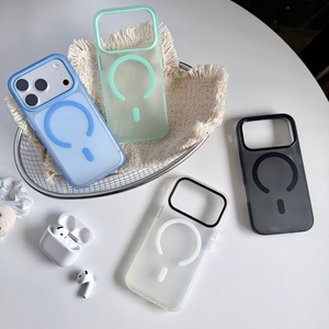 เคสไอโฟน 18 โปรแม็กซ์สุดหรู รองรับการชาร์จแบบแม่เหล็ก โปร่งแสงกึ่งใส ผิวสัมผัสด้านแบบฟรอสต์ ป้องกันแรงกระแทก - Product Image 2