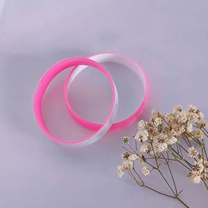 สายรัดข้อมือซิลิโคนสองสีสีชมพูสีขาวทรงกลมกันน้ำเครื่องประดับส่งเสริมการขาย - Product Image 1