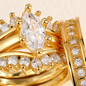 Set di Tre Anelli di Fidanzamento con Zirconi a Marchesa per Coppie, Eleganti Gioielli da Matrimonio - Product Image 4