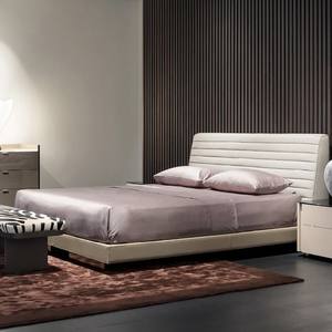 Lit rembourré Roger, taille double, tissu en coton et lin italien, design minimaliste flottant, mobilier de chambre principale - Product Image 1