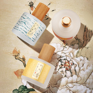 Parfum Oriental pour Femme 50ml, Style Ancien, Parfum de Poire <span class=keywords><strong>d</strong></span>'Orient, Vaporisateur Frais et Léger, Longue Durée, Écologique, Mini Format Étudiant - Product Image 1
