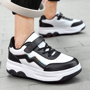 <span class=keywords><strong>Chaussures</strong></span> <span class=keywords><strong>à</strong></span> <span class=keywords><strong>roulettes</strong></span> détachables tendance en cuir respirant pour adultes et enfants - Product Image 4
