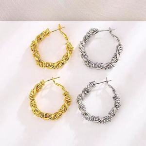 Boucles d'oreilles pendantes en dentelle torsadée entrelacée pour femmes européennes et américaines Evergreat, polyvalentes, tendance, argentées, anniversaire, papillon - Product Image 2