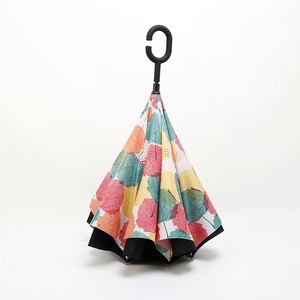 Parapluie inversé à double tissu coupe-vent avec poignée en forme de C pour cadeaux - Product Image 6