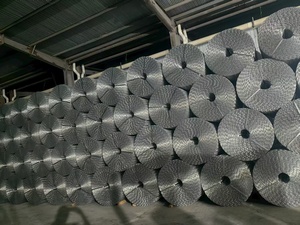 Malla de Acero Galvanizado Soldada de 6 Hilos con Tamaño de Orificio de 25.4mm X 67mm para Tuberías Submarinas de Gas y Petróleo - Product Image 3
