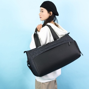 Bolsa de Viaje Deportiva Multifuncional 2025, con Separación para Ropa Seca y Mojada, Diseño Geométrico, para Viajes de Negocios y Comercio Transfronterizo - Product Image 3