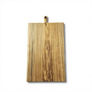 Planche à découper en bois rectangulaire avec poignée, finition naturelle, durable, fabriquée au Vietnam par Thanh Tung Thinh, épaisseur 1,5 cm - Product Image 1