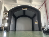 Tente de simulateur de golf gonflable portable avec logo personnalisé, en tissu Oxford, pour la pratique du golf et la promotion d'événements