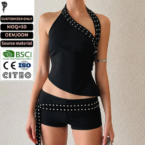 Conjunto de Dos Piezas Estilo Y2K Punk, Top Halter Asimétrico sin Mangas y Mini Shorts, Ropa Casual Urbana para Mujer - Product Image 1