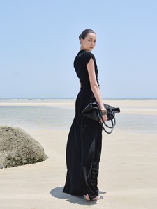 ชุดเดรสหรูขายดีชุดเดรสไหมพรมเปิดไหล่ชุดเดรสยาวเปิดไหล่ชุดเดรสสตรีหรูหราจากเวียดนาม - Product Image 2