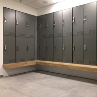 Casiers de rangement pour bagages de personnel en stratifié compact HPL intelligent, étanche et personnalisé, avec bancs intégrés pour salle de sport