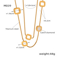 Collier élégant avec pendentif carré en forme de cœur en acier titane plaqué or, style nouveau et luxueux, avec zircon creux