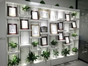 Machine <span class=keywords><strong>de</strong></span> revêtement sous vide légère pour <span class=keywords><strong>voiture</strong></span> Système <span class=keywords><strong>de</strong></span> métallisation PVD Double <span class=keywords><strong>gabarit</strong></span> Fil d'aluminium Équipement d'évaporation - Product Image 3