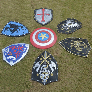 Escudo de Espuma de PU con Textura Plateada y Cruz Roja con Borde de Remache para Niños, Juegos de Batalla de Imitación, Cruz de Cruzado, Juguete de Escudo de Espuma de PU - Product Image 4