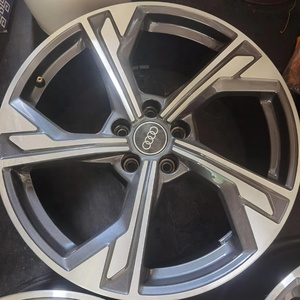 Jantes forgées 18-21 pouces à cinq rayons Gunmetal Gloss Face 5x112 66.6mm pour <span class=keywords><strong>Audi</strong></span> RS3 RS5 <span class=keywords><strong>RS6</strong></span> RS7 A3 A4 A5 A6 A7 A8 En stock - Product Image 4