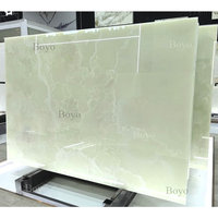 BYOY002 Carrelage moderne en onyx pour marches d'escalier, revêtement de sol intérieur personnalisé, carreaux en onyx vert