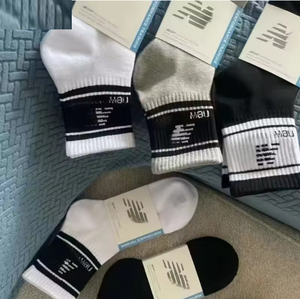 Chaussettes de compression haute élasticité pour le cyclisme en plein air, séchage rapide, évacuation de la transpiration, logo personnalisé, chaussettes athlétiques pour la course à pied longue distance - Product Image 5