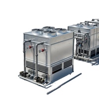 Tour de refroidissement à circuit fermé à flux combiné de grande taille pour l'extérieur, avec ventilateur motorisé et construction métallique, pour système de traitement thermique d'usine industrielle