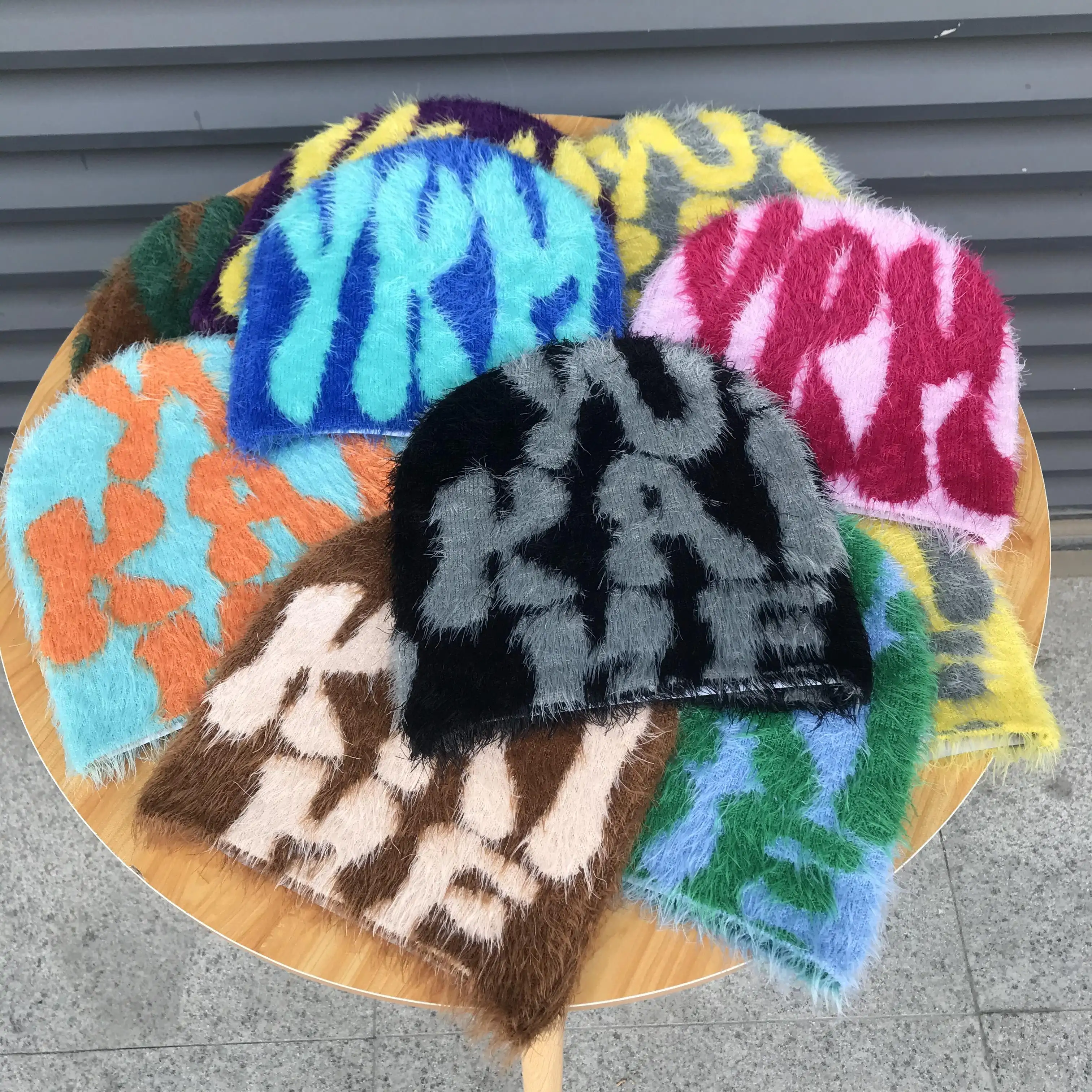 Venta caliente de fabricación de deporte de invierno gorras de punto unisex por todo Jacquard personalizado Mohair Beanie Hat con logotipo