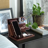 Stasiun Pengisian Daya Ponsel Kayu Personal untuk Suami Pacar Aku Cinta Kamu Setiap Hari Tempat Kunci Dompet Penyangga Jam Tangan Organizer Pria