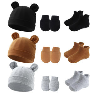 Chapeau <span class=keywords><strong>Mickey</strong></span> double couche <span class=keywords><strong>de</strong></span> style européen américain pour tout-petit, chaussettes antidérapantes, ensemble <span class=keywords><strong>de</strong></span> <span class=keywords><strong>gants</strong></span> anti-rayures pour enfants <span class=keywords><strong>de</strong></span> 0 à 1 an - Product Image 1