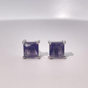 Pendientes de Botón Sencillos para Mujer con Zirconia Morada y Oro Blanco Chapado en Latón con Engaste de Cuatro Puntas de Tianyu Gems - Product Image 5