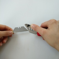 Couteau pliant multifonctionnel en acier inoxydable, lame tranchante et remplaçable, hygiénique, promotionnel, fournisseur chinois, marque de sécurité AMF