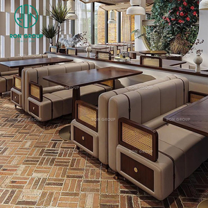 Set di Tavoli e Sedie in Legno Bianco per Caffetteria e Ristorante, Divano per Bar - Product Image 3