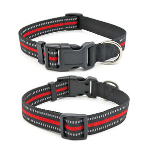 Collier pour chien en nylon réfléchissant rayé noir et rouge, fermeture à boucle réglable, accessoire pour animaux de compagnie toutes saisons, style classique - Product Image 1