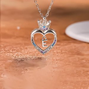 RFJEWEL 2026 Nuova Collana Personalizzata a Forma di Corona e Cuore <span class=keywords><strong>con</strong></span> Lettera <span class=keywords><strong>Iniziale</strong></span>, Collana in Ottone Puro <span class=keywords><strong>con</strong></span> Zirconia Cubica, <span class=keywords><strong>Gioielli</strong></span> alla Moda - Product Image 4