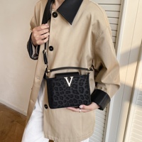 Nouveau Sac à Main Tendance de Luxe en Daim Imprimé Léopard pour Femme, Sac Bandoulière Haut de Gamme, Sac Fourre-tout Carré à Rabat