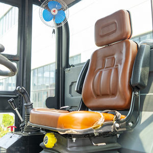 Carrello Elevatore Fuoristrada 4x4 per Terreni Accidentati, 3,5-5 Tonnellate, con Pneumatici Grandi, Transpallet Impilatore - Product Image 5