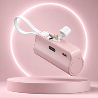Batterie externe compacte portable blanche 5000 mAh avec câble intégré et indicateur LED, prise directe, entrepôt Allemagne