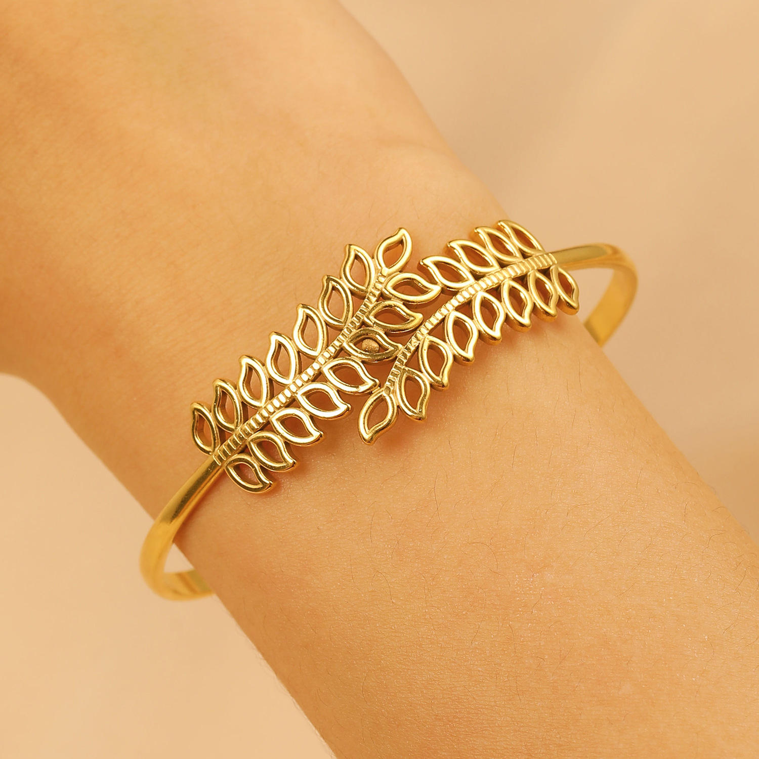 ทองคำแท้ 18K ลายรวงข้าว รุ่น 12256