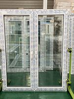 La Chine usine UPVC/PVC ouragan Impact battant Windows pour la construction de bureaux