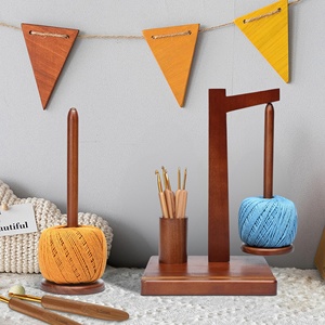 Support en bois pour fil à tricoter, crochet et téléphone – Rangement pour crochets – Idéal comme cadeau - Product Image 4