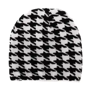 Высококачественная жаккардовая шапочка в черном и белом стиле с логотипом на заказ, вязаная шапка без запонки, зимняя Мягкая Повседневная шапка