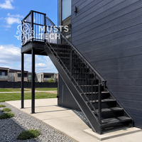Escalier extérieur en acier de qualité supérieure pour résidences, avec support de conception par fabricant spécialisé