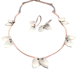 Collier en métal élégant et tendance, nouvelle arrivée, design tendance, vente chaude, 2025 - Product Image 1