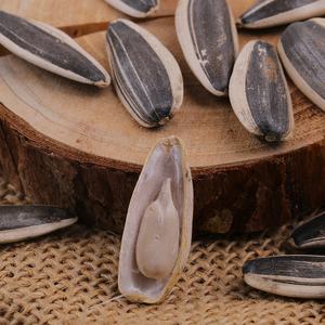 Venta caliente Semilla de girasol horneada nutritiva de gran tamaño con cáscara en bolsa para exportación lista - Product Image 3