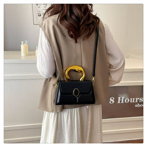 Bolso de mano de moda 2025 nuevos bolsos de hombro de gran capacidad para mujer bolso de hombro cruzado de diseño de moda Retro informal - Product Image 4