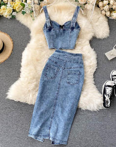 Completo da donna in denim a due pezzi, top chic con scollo all'americana e gonna a vita alta con spacco irregolare, taglie S M <span class=keywords><strong>L</strong></span> - Product Image 4