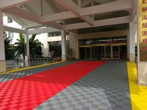 Paneles de Suelo Multiusos de Rejilla de Plástico PP para Uso Comercial, Resistentes a Impactos, Amortiguadores de Ruido, Bajo Mantenimiento - Product Image 5