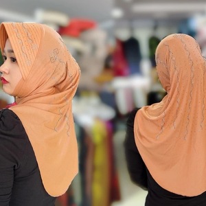 Hijab de Cristal com Strass para Mulheres, Estilo da Arábia Saudita e Dubai, Lenço Islâmico para Uso Diário, Acessório Turco para a Cabeça - Product Image 2
