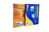 Film de laminage thermique en plastique PET mat brillant 60/80/100/125/250mic en rouleaux pour l'alimentation et la laminage