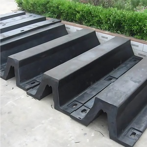 Qingdao Zhonghaihang Pilas de defensa de caucho macizo personalizadas, resistentes a la abrasión en agua salada, para amarre de embarcaciones, con bisagra para muelle y muelle flotante CCS - Product Image 5