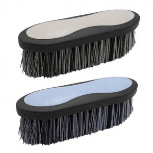 Cepillos de Aseo para Caballos de Lujo CST, Cepillo de Acabado de Material PP, 230g, Productos Ecuestres - Product Image 4