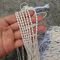Perles de riz en nacre d'eau douce naturelle sans noyau, allongées de 39 cm à 40 cm, environ 75 perles par brin, taille des perles de 3,5 à 4 mm